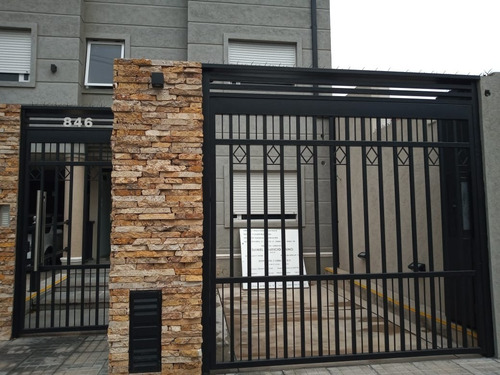 Imagen 3 de 10 de A Estrenar 2 Ambientes Con Cochera Y Patio