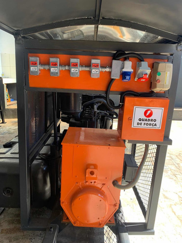 Imagem 3 de 10 de Gerador Eletrico Bambozzi 50kva Motor Mwm 4cc Revisado