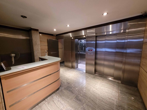 Imagen 15 de 15 de Piso De Oficina, 100m2, Seguridad, En Venta, Microcentro!