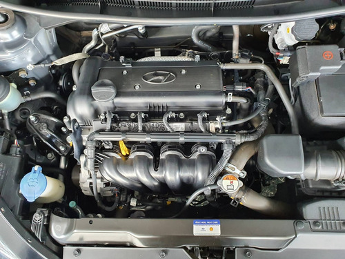 Imagem 12 de 12 de Hyundai Hb20s 1.6 Comfort Plus 16v Flex 4p Manual