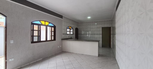 Imagem 7 de 13 de Linda Casa Pertinho Da Praia. Venha Conferir.