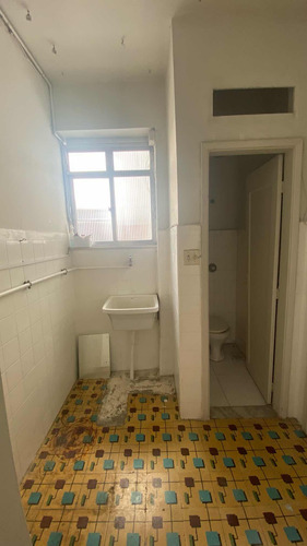 Vende-se Apartamento De 2 Quartos Em Icaraí