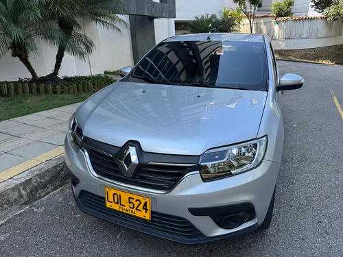 Renault Logan 1.6 Privilege / Intens