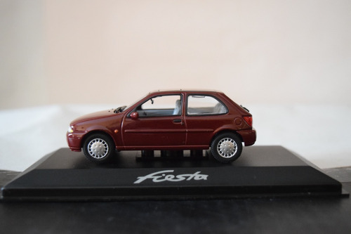 Ford Fiesta Minichamps 1/43 C/caja 