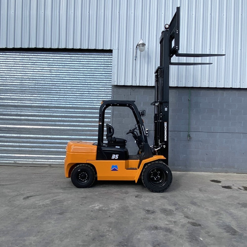 Autoelevador 3500kg 3.5 Toneladas Triple Torre 4.5m Duales