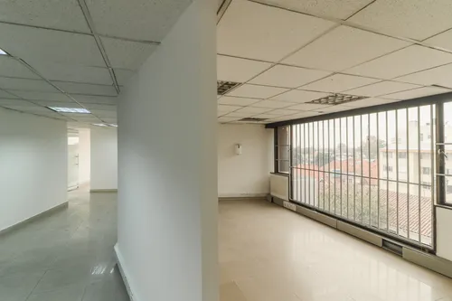 Oficina En Arriendo En Centro Internacional. Cod A1094006