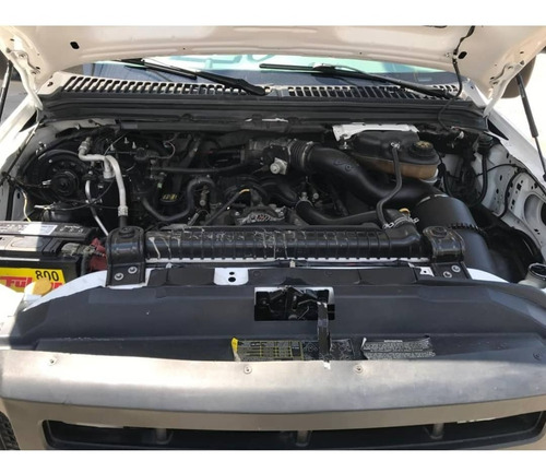 Imagen 2 de 10 de Ford Triton