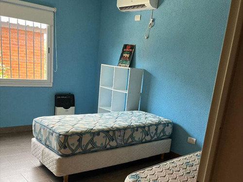 Casa 5 Ambientes Permuta Pileta Quincho Parrilla