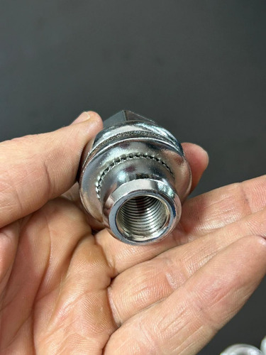 Porcas Roda Land Rover C/ Arruela M14x1,5 20 Pçs - Chave 22