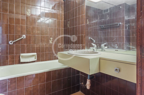 Departamento En Venta De 4 Dorm. En Providencia
