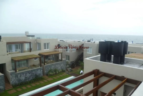 Imagen 3 de 14 de Apartamento Con Terraza Y Vista Al Mar En La Barra