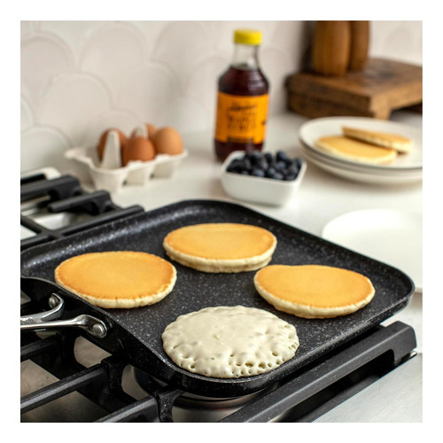 Sartén Nordic Ware 21171AMZM color negro