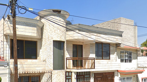 Se Vende Casa En !!!pensador Mexicano...venustiano Carranza.. Excelente Ubicación!!!!!remates Hipotecarios