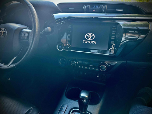 Toyota Hilux 2.8 SRX 4X4 CD 16V DIESEL 4P AUTOMÁTICO