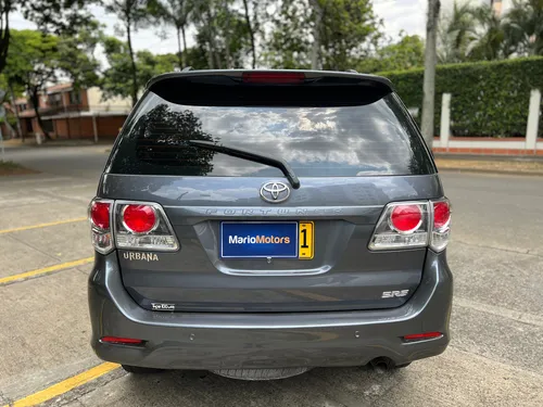 Toyota Fortuner 2.7l 4x2