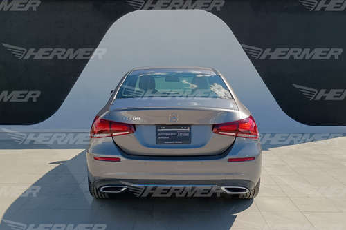 Mercedes-Benz Clase A 4p 200 Progressive Sedán L4/1.3/T Aut