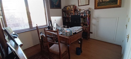 Casa En Arriendo 6d/ 5b / 3e En Valle La Dehesa