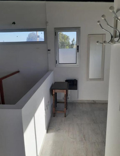 Casa Venta 2 Dormitorios 2 Baños 1 Cochera 250 Mts 2 Totales - Manuel B Gonnet