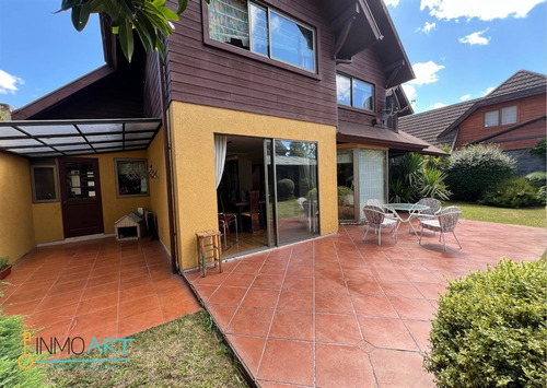 Casa En Venta De 4 Dorm. En Portal De La Frontera