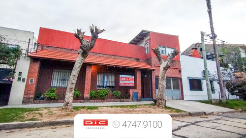 Casa 3 Dormitorios Venta - San Isidro