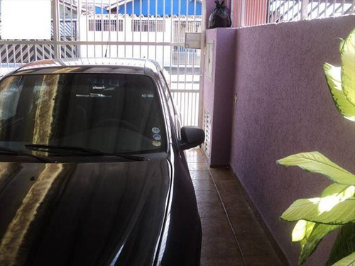 Imagem 9 de 30 de Bem Perto Da Praia Num Terreno De 5 X 25 Com Duas Vagas De Garagem - Hm663