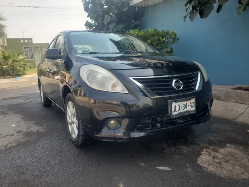 Nissan Versa 1.6 Advance 5vel Mt