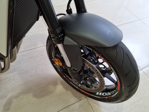 Imagem 7 de 15 de Honda Cb 1000 R