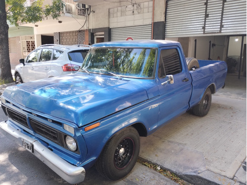 Ford F-100 Motor 221