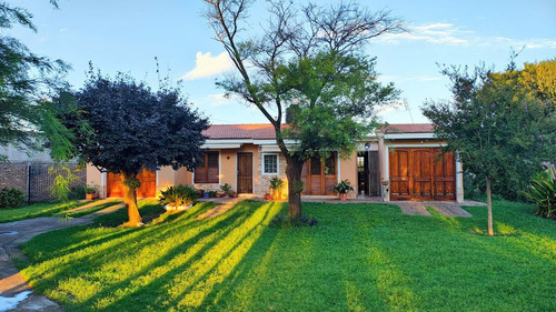 Venta Casa 2 Dormitorios Colonia Tirolesa