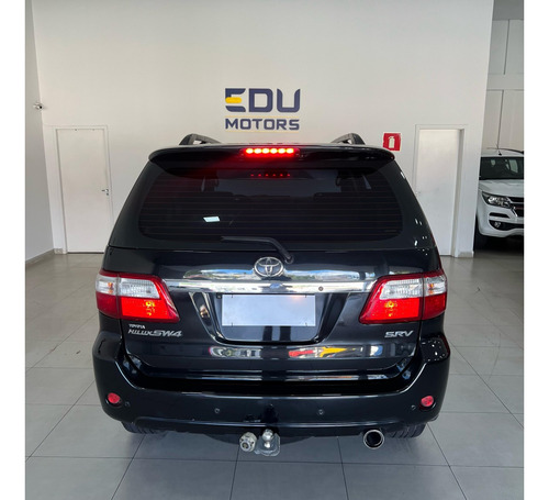 Toyota Hilux SW4 3.0 SRV 4X4 7 LUGARES 16V TURBO INTERCOOLER DIESEL 4P AUTOMÁTICO