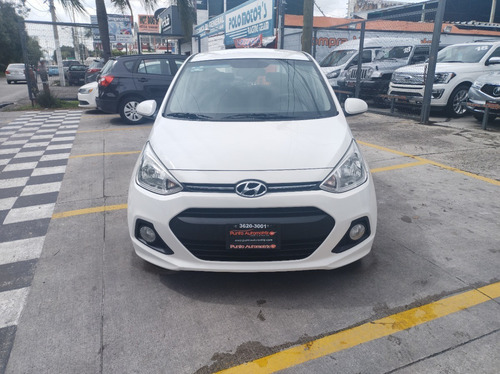 Imagen 4 de 15 de Hyundai Grand I10 Hb Gls 2015 Blanco