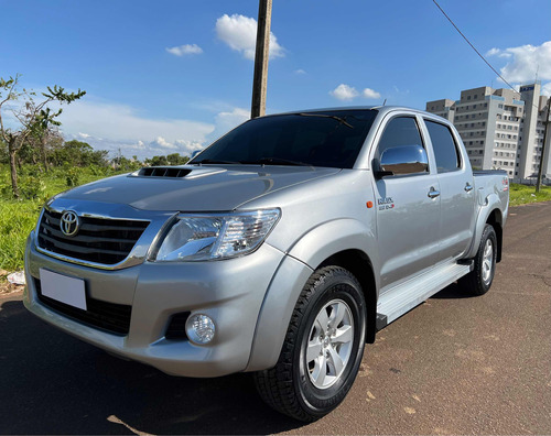 Toyota Hilux 3.0 Std Cab. Dupla 4x4 4p