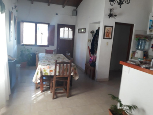 Imagen 5 de 30 de Vendo Casa Terreno 600 M2 Con Quincho Y Pileta - Neuquen