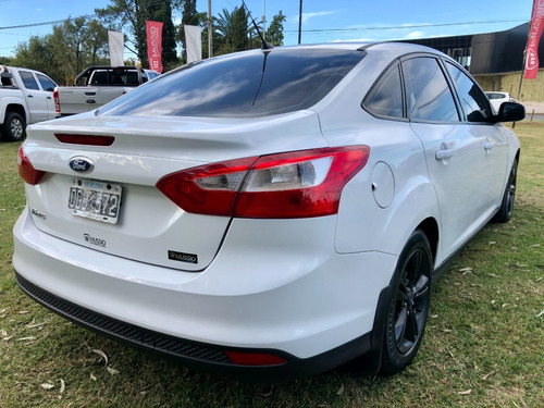 Ford Focus 1.6 S 4 Puertas 2014