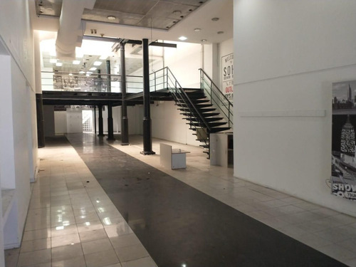 47 E/ 7 Y 8-local Comercial En Venta De 650 M2 En El Microcentro.