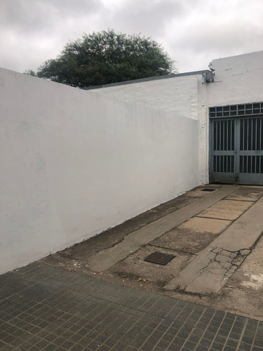 Imagen 24 de 30 de Oficinas Y Galpón Comercial Imperdible!!! Barrio San Martin Obispo Clara 163!!
