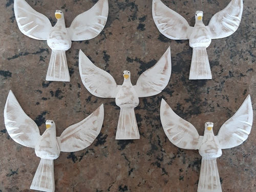 Imagem 4 de 6 de Kit Pombas Em Madeira