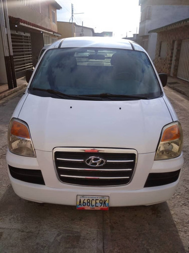 Imagen 2 de 7 de Hyundai H1 Panel
