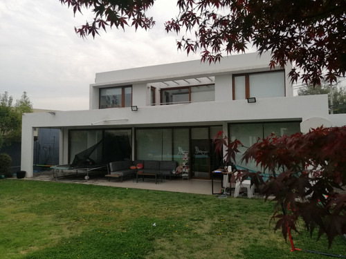 En Venta Linda Casa En Condominio En La Dehesa