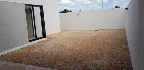 Imagen 7 de 15 de Casa De 1 Planta En Preventa En Privada Manere En Conkal