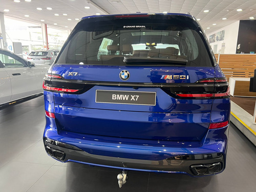 X7 M60i