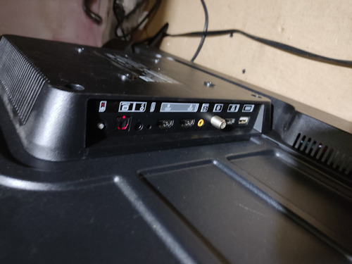 Pantalla Tcl Modelo 32s331-mx Con Roku Para Piezas (Usado)