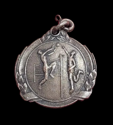Medalla Sobre Relieve Voley Ball Metal 30x29 Mm - 1035