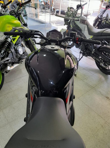 Imagen 4 de 13 de Benelli 752s