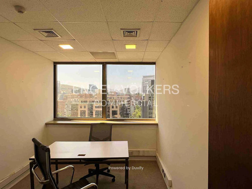Oficina Amoblada De 415 M² En El Golf