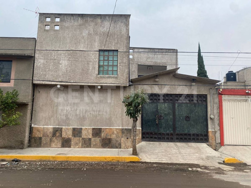 Casa En Venta En Emiliano Zapata, Chicoloapan, Estado De México