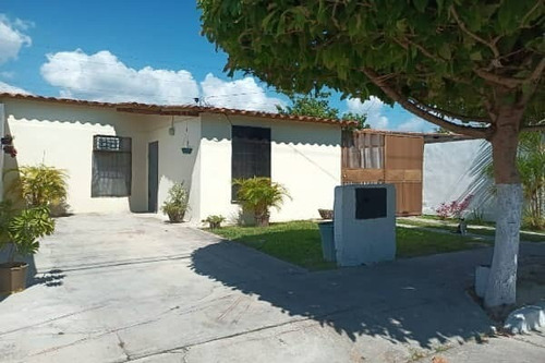 Mg Asein1745 Vende Cómoda Casa (acepta Credito Pdvsa) En La Urbanización Guayabal En San Joaquín