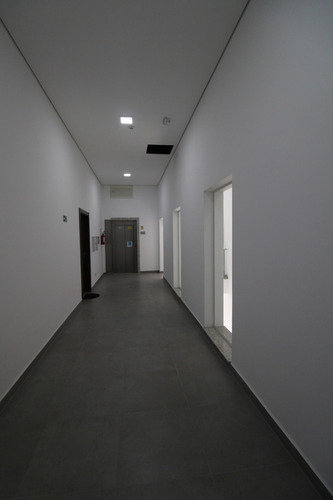 Imagem 19 de 21 de Sala Comercial Para Alugar Com 70m² Por R$ 1.500,00 No Bairro Centro - Curitiba / Pr - Sl0053
