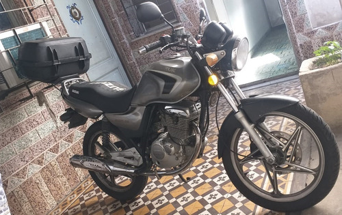 Imagen 4 de 6 de Suzuki En125-2a Gris