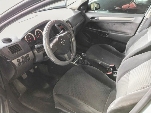 Chevrolet Vectra 2.0 Gt Hatch 8v Flex 2011 Manual